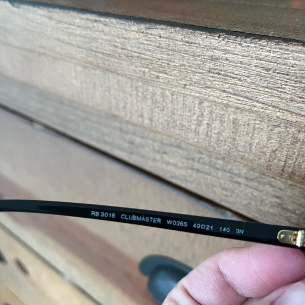 Ray-Ban Clubmaster-RB3016 - Picture 4 of 5